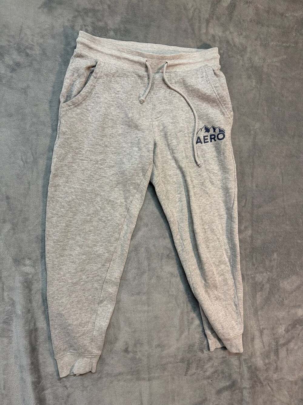 Aeropostale Gray Mountain Peak Logo Jogger Sweatpants Size Small Y2K